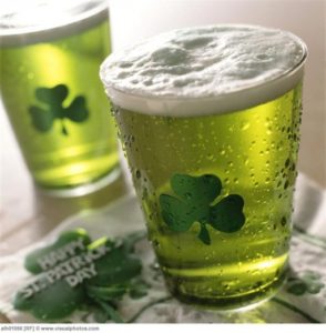 close-up_of_green_beer_on_st_patricks_day_alh01056-512x522